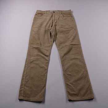 брюки не указано