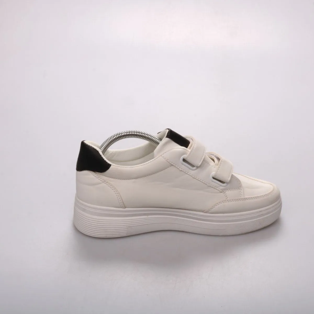 кроссовки Besty