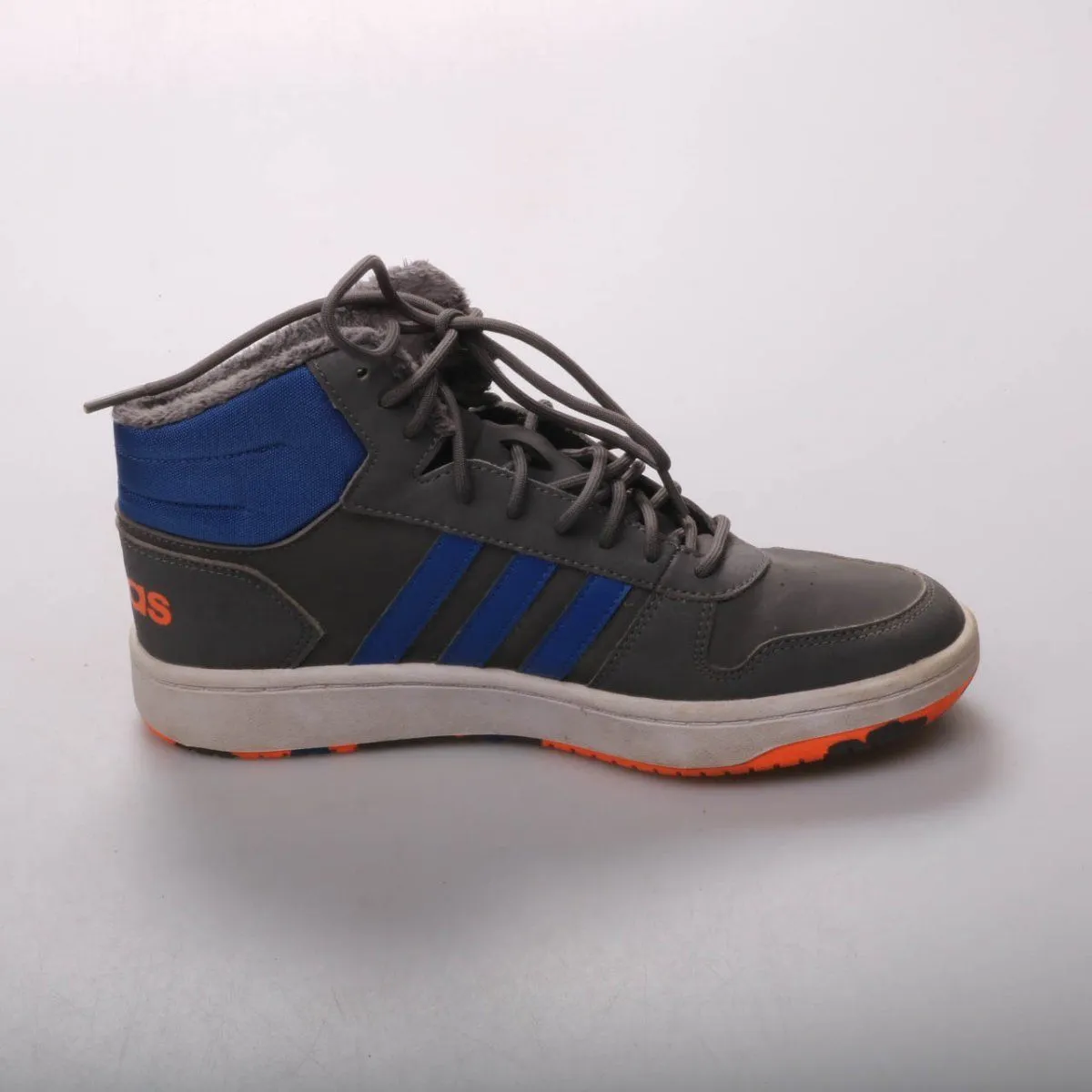 кроссовки Adidas