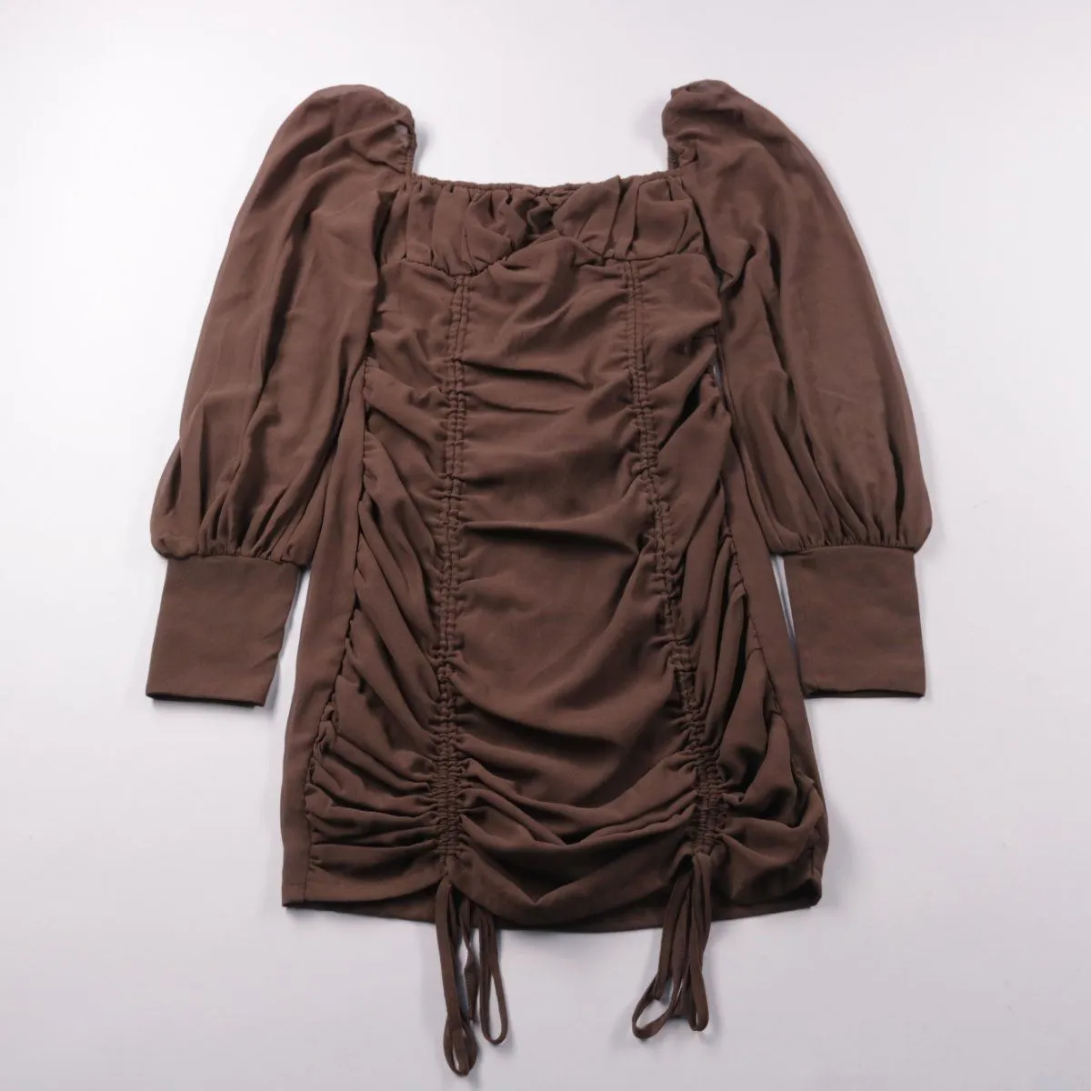 платье PrettyLittleThing